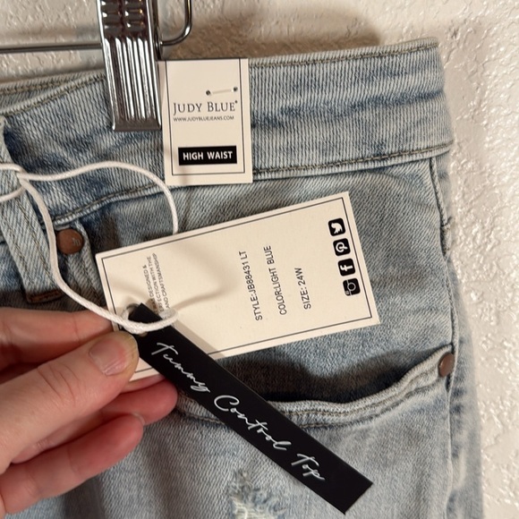 Judy Blue Light Wash Distressed Skinny Fit Tummy Control Top High Waist Size 24W - Picture 2 of 8